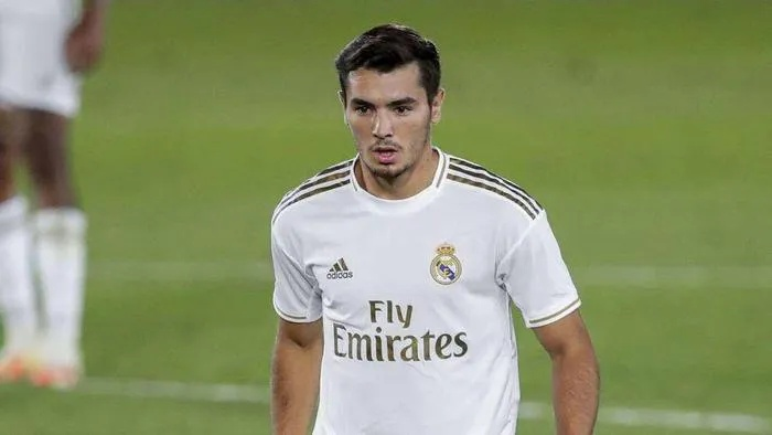 A费已同意加盟皇马，皇马积极谈判降低解约金，转会盛宴即将开启