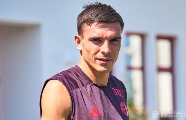 图片报，帕利尼亚积极学习德语，明确表示不愿在今夏离队