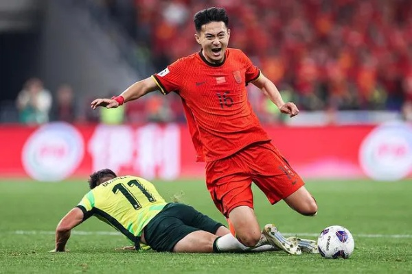 记者蒋圣龙突发身体不适，恐缺席球队客战英博关键赛事